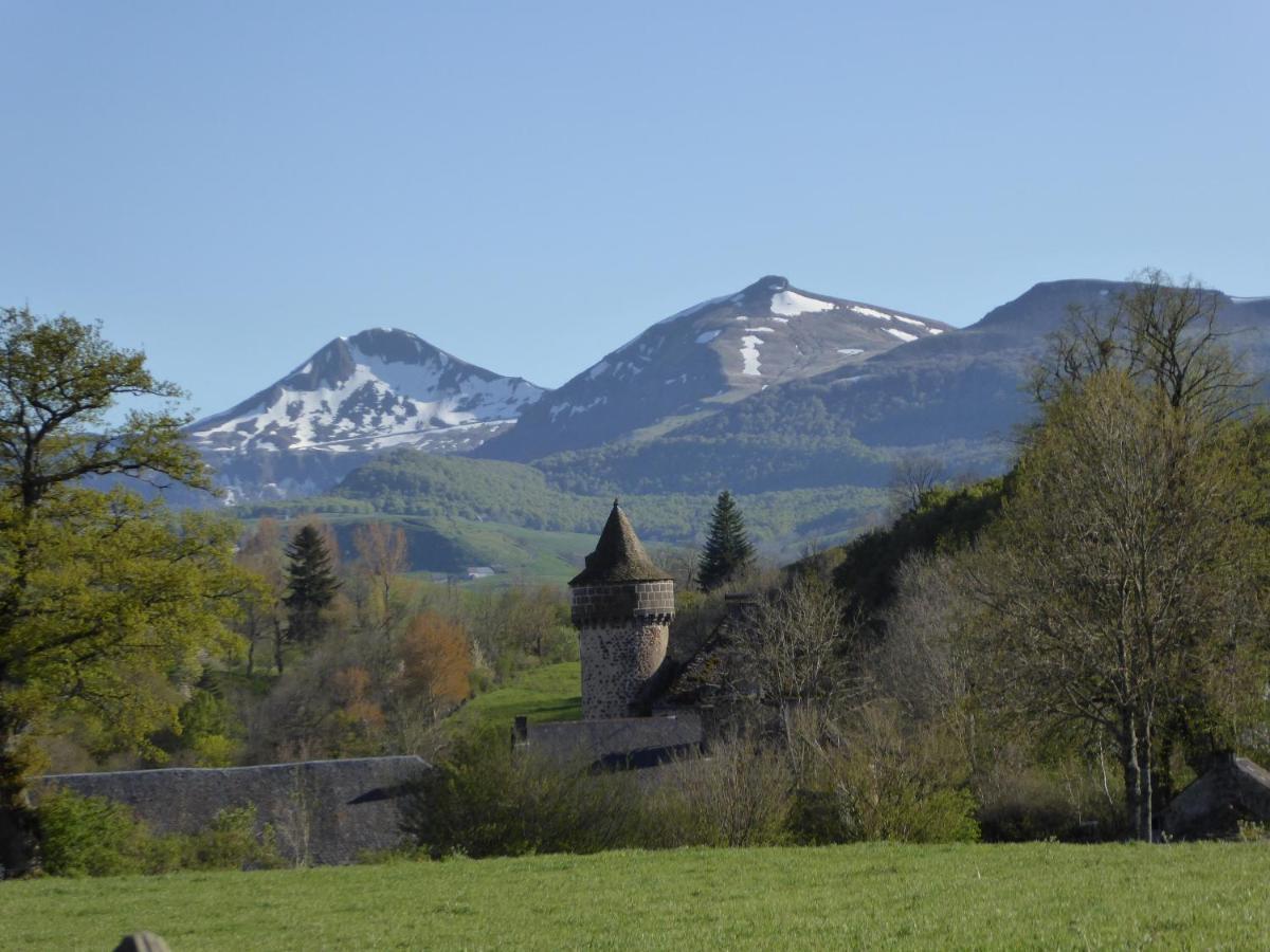 Le Clos Mary Le Claux Exterior photo